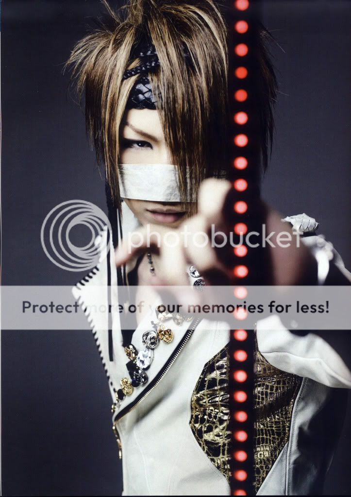 11.jpg Reita image christykhoas