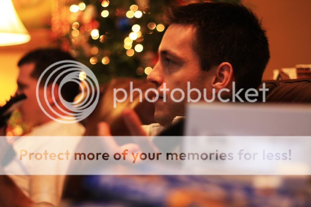 IMAGE: http://i868.photobucket.com/albums/ab249/gattisisgood/Holidays/IMG_0979.jpg